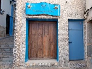 Facade of the shell house in Peniscola