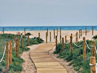 Entrance to Puerto de Sagunto beach